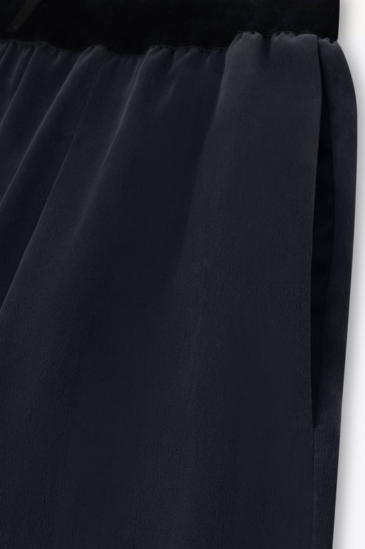 ECOM240506_YRMOS_O1_SILK_BOXERS_NAVY_CLOSEUP_2975x4472_d6d8631c-34e3-4e36-b78e-4b323a551ab3 - Vulcan